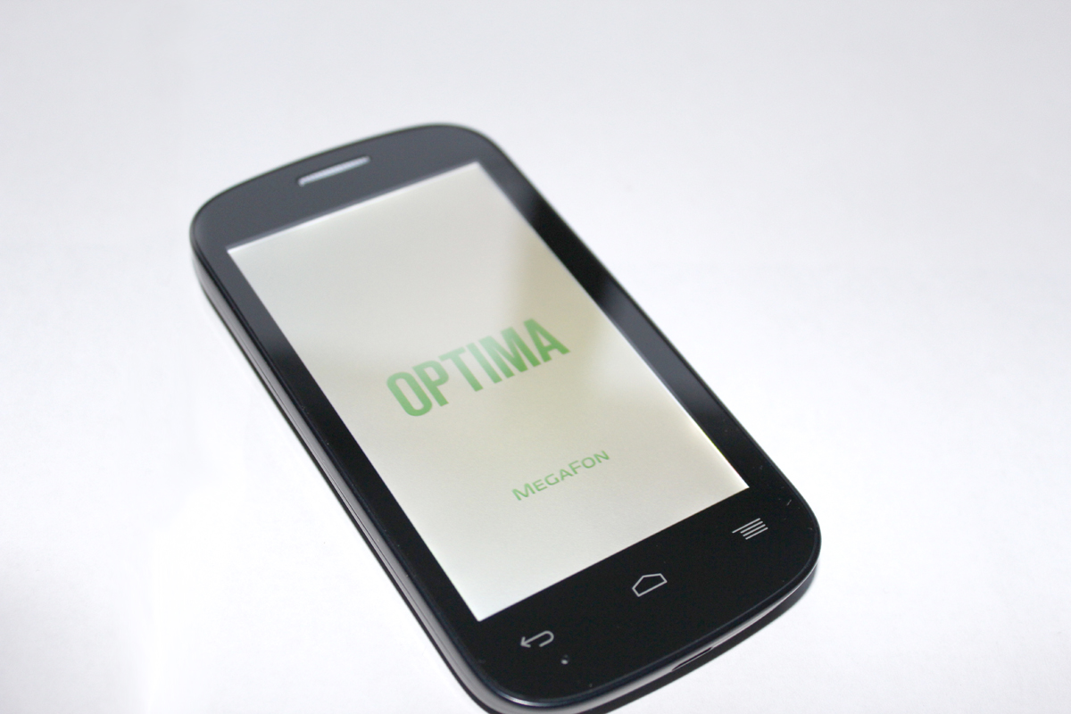 Предновогодняя новинка – бюджетный 4-дюймовый смартфон Megafon Optima